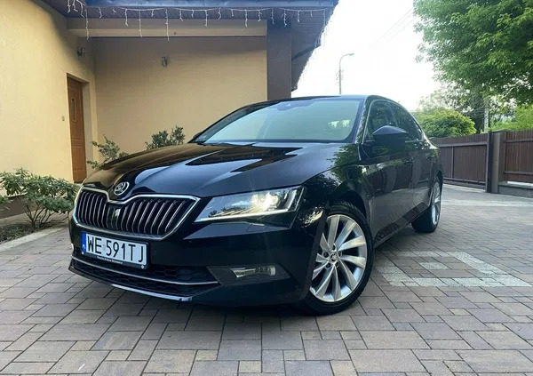 skoda superb trzciel Skoda Superb cena 84800 przebieg: 157000, rok produkcji 2018 z Trzciel